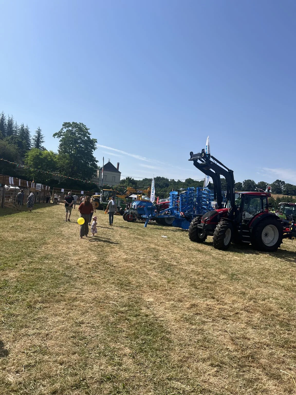 Présentation de matériel agricole lors de l’événement dans le Loir-et-Cher